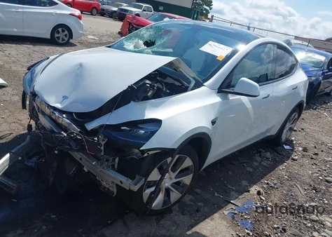 2023 Tesla Model Y Awd/Long Range Dual Motor All-Wheel Drive из США, поврежденный, VIN 7SAYGDEE7PF785948